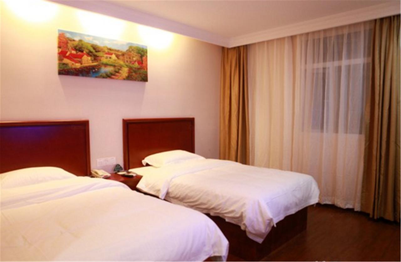 Greentree Inn Shanghai Hongqiao Hub Cao'An Road Huajiang Branch Road Express Hotel Jiading Exterior foto